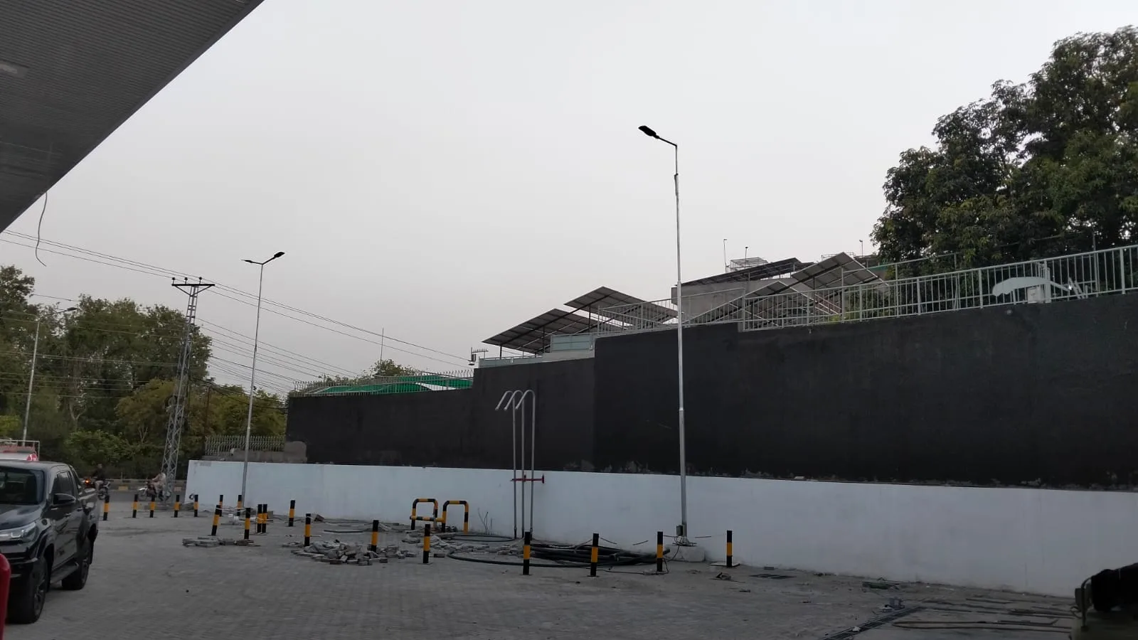 Crest LED street light pole at Attock Petroleum Lake City